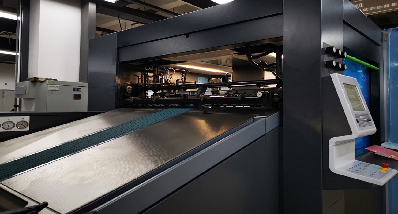 一丝不苟，精益求精，成就一流设备！