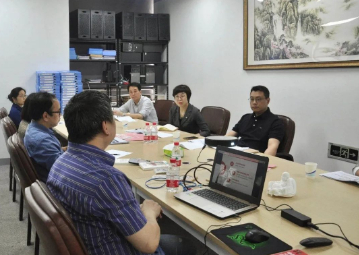 印务集团董事长黄翔一行到福建恒源光电技术有限公司调研数字经济工作