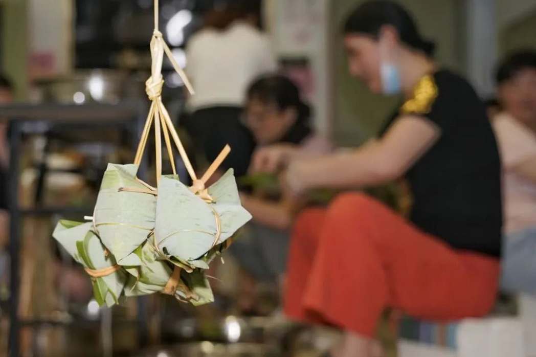 粽叶飘香迎端午，情浓印务促生产