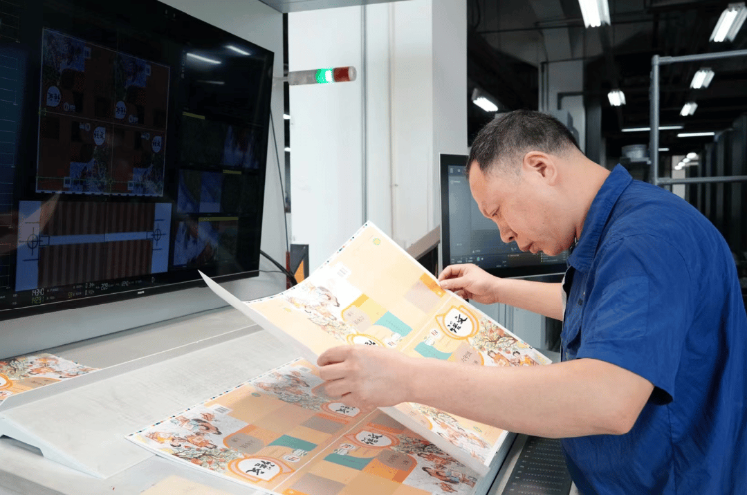 使命在肩 笃行不怠 全力以赴保障“课前到书”